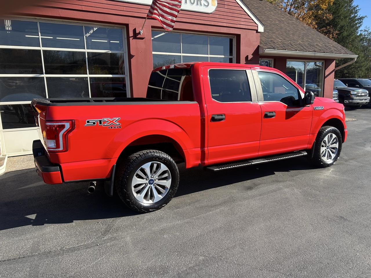 Ford F-150 4WD SuperCrew 145" STX 2017
