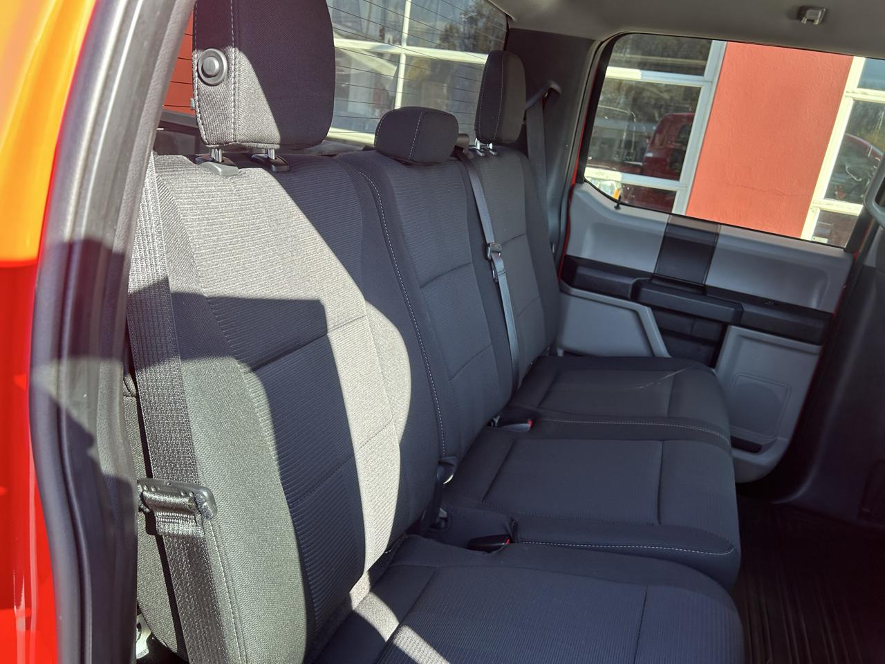 Ford F-150 4WD SuperCrew 145" STX 2017