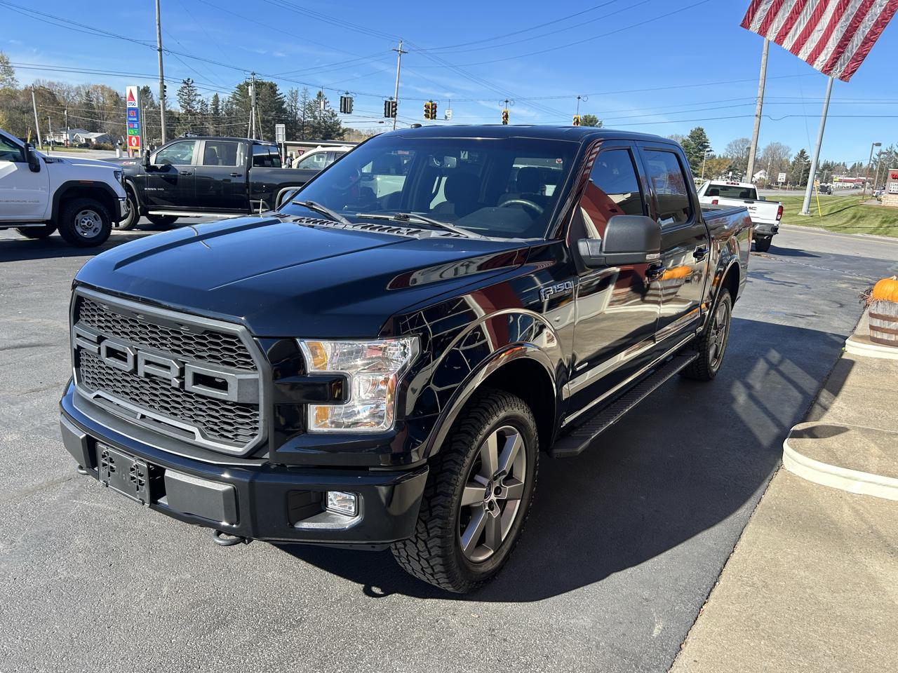 Ford F-150 4WD SuperCrew 145" XLT 2017