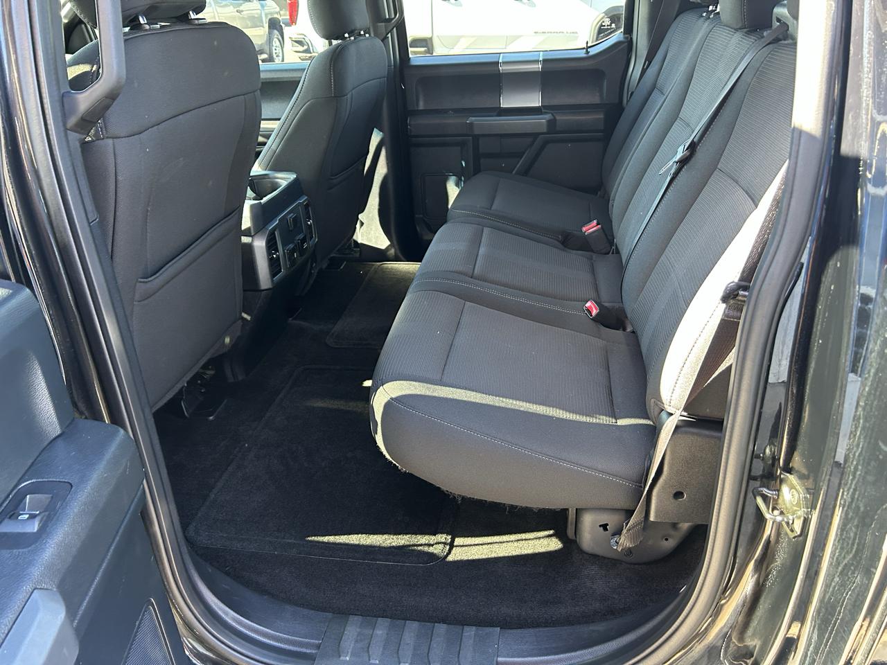 Ford F-150 4WD SuperCrew 145" XLT 2017