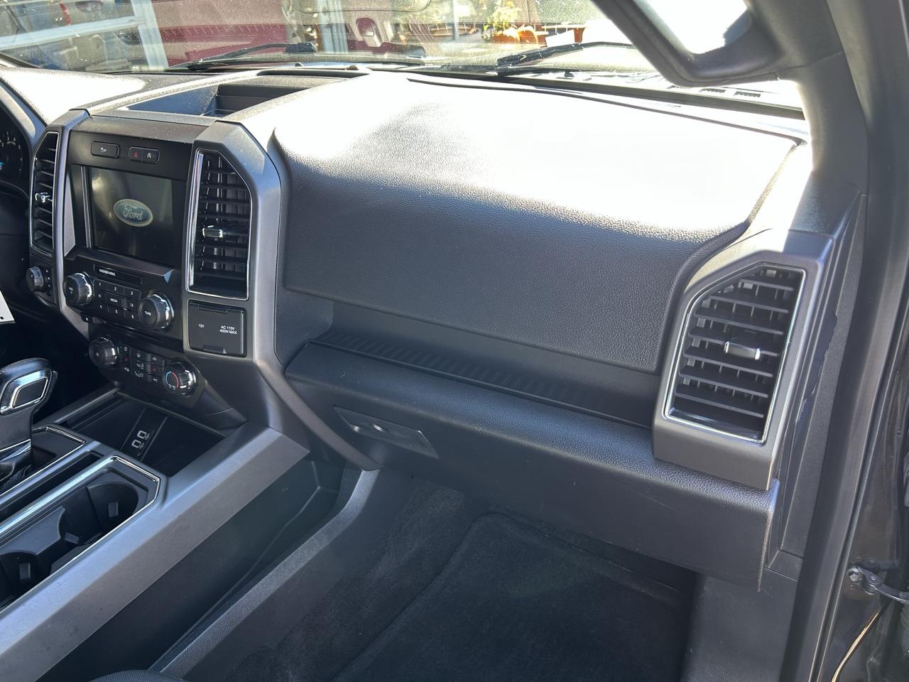 Ford F-150 4WD SuperCrew 145" XLT 2017