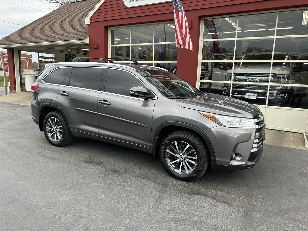 Toyota Highlander XLE V6 AWD (Natl) 2017