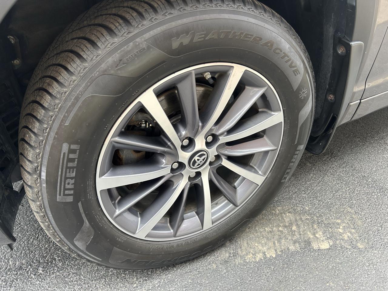 Toyota Highlander XLE V6 AWD (Natl) 2017