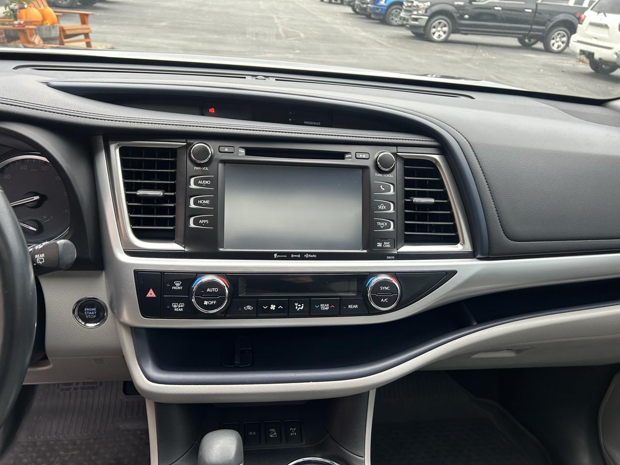 Toyota Highlander XLE V6 AWD (Natl) 2017