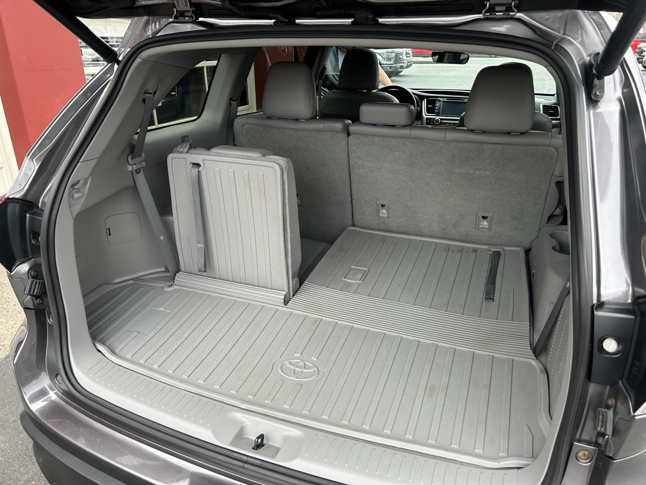 Toyota Highlander XLE V6 AWD (Natl) 2017