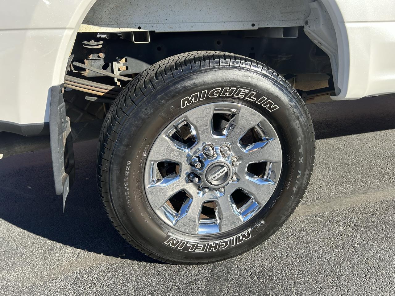 Ford Super Duty F-350 SRW Lariat 4WD Crew Cab 6.75' Box 2017