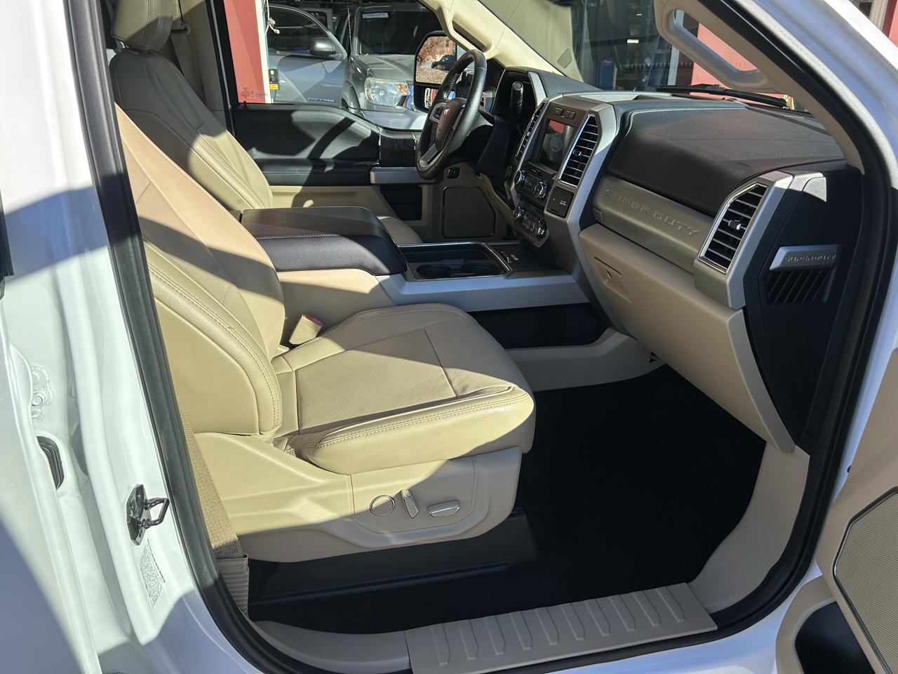 Ford Super Duty F-350 SRW Lariat 4WD Crew Cab 6.75' Box 2017