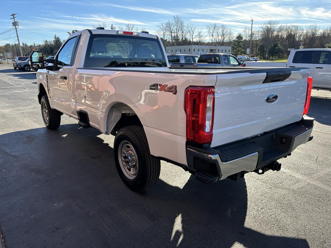 Ford Super Duty F-250 SRW XL 4WD Reg Cab 8' Box 2023