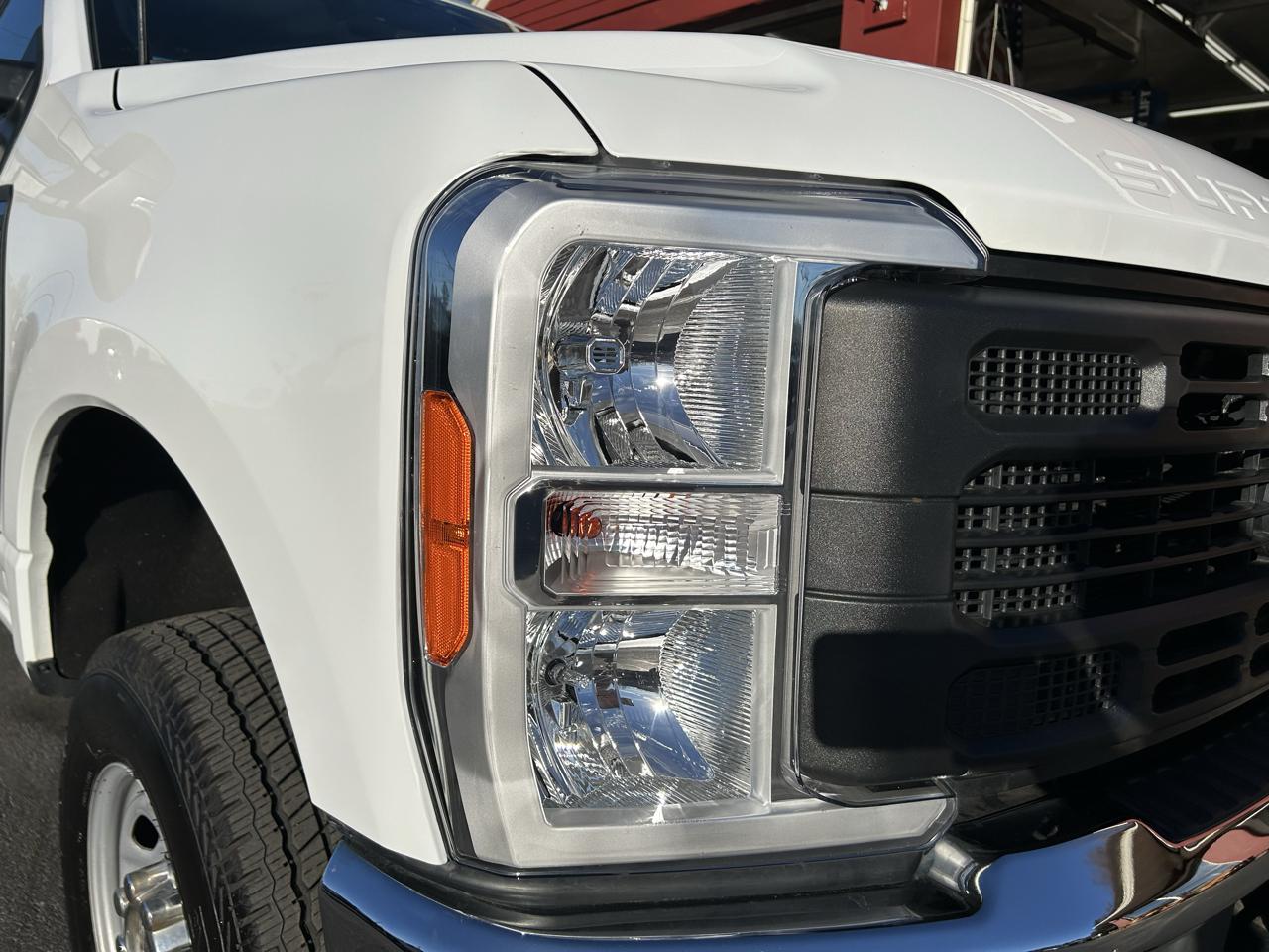 Ford Super Duty F-250 SRW XL 4WD Reg Cab 8' Box 2023