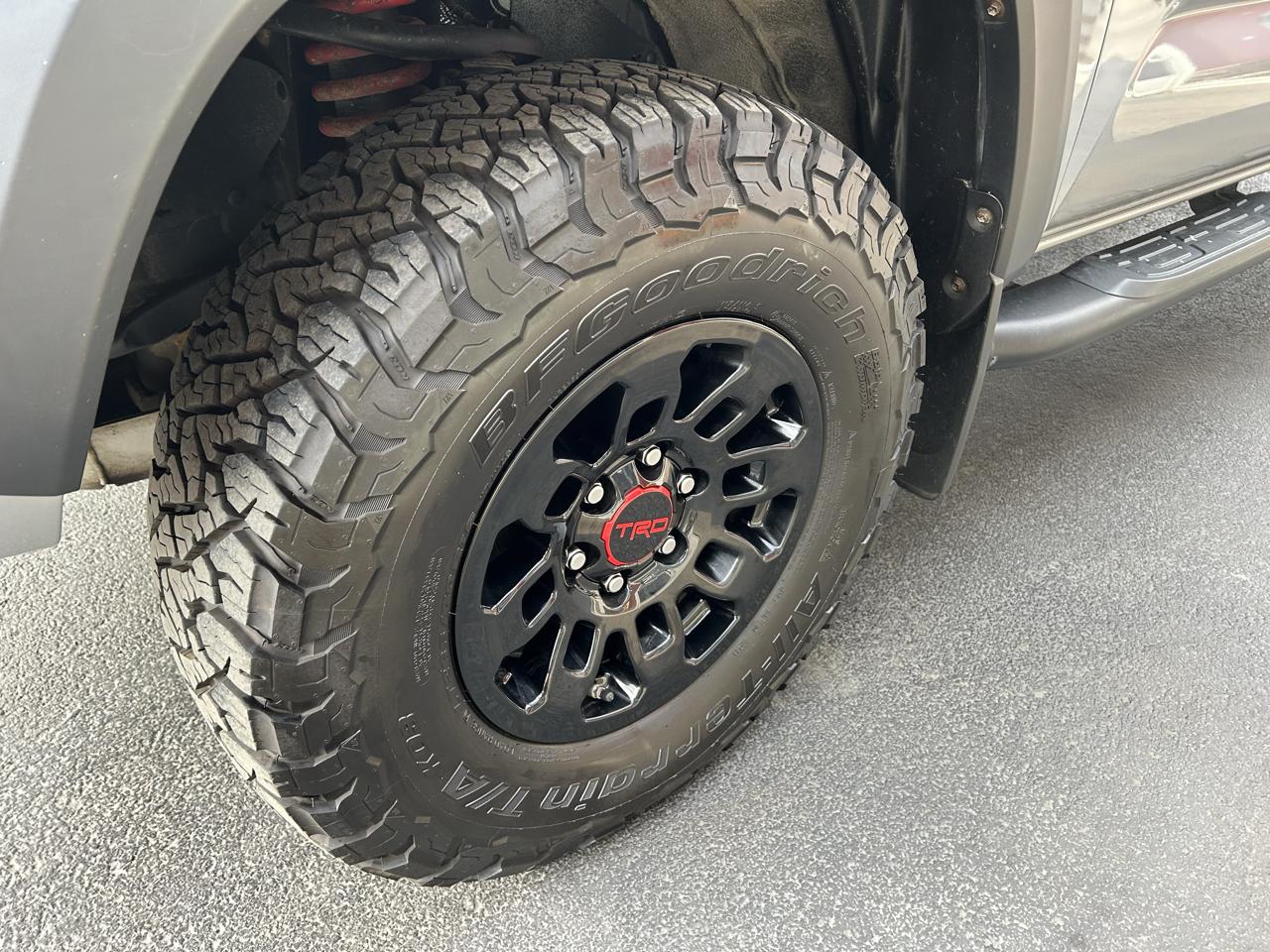 Toyota Tacoma 4WD Double Cab V6 AT TRD Pro (Natl) 2017