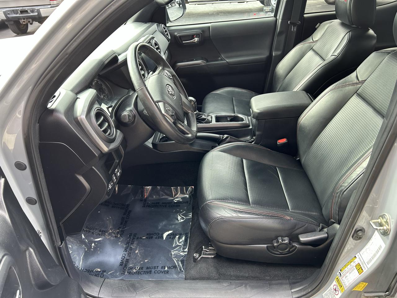 Toyota Tacoma 4WD Double Cab V6 AT TRD Pro (Natl) 2017