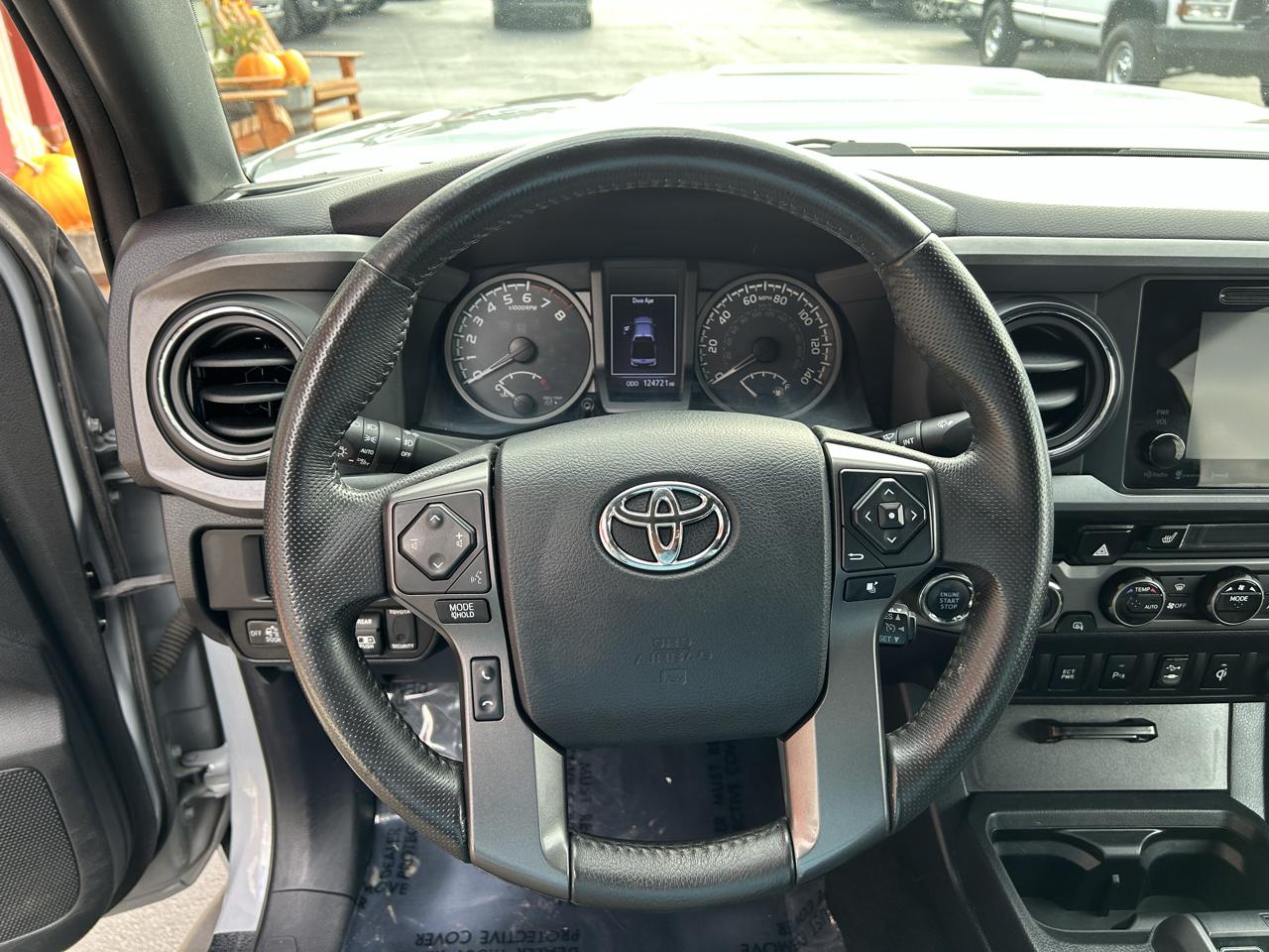 Toyota Tacoma 4WD Double Cab V6 AT TRD Pro (Natl) 2017