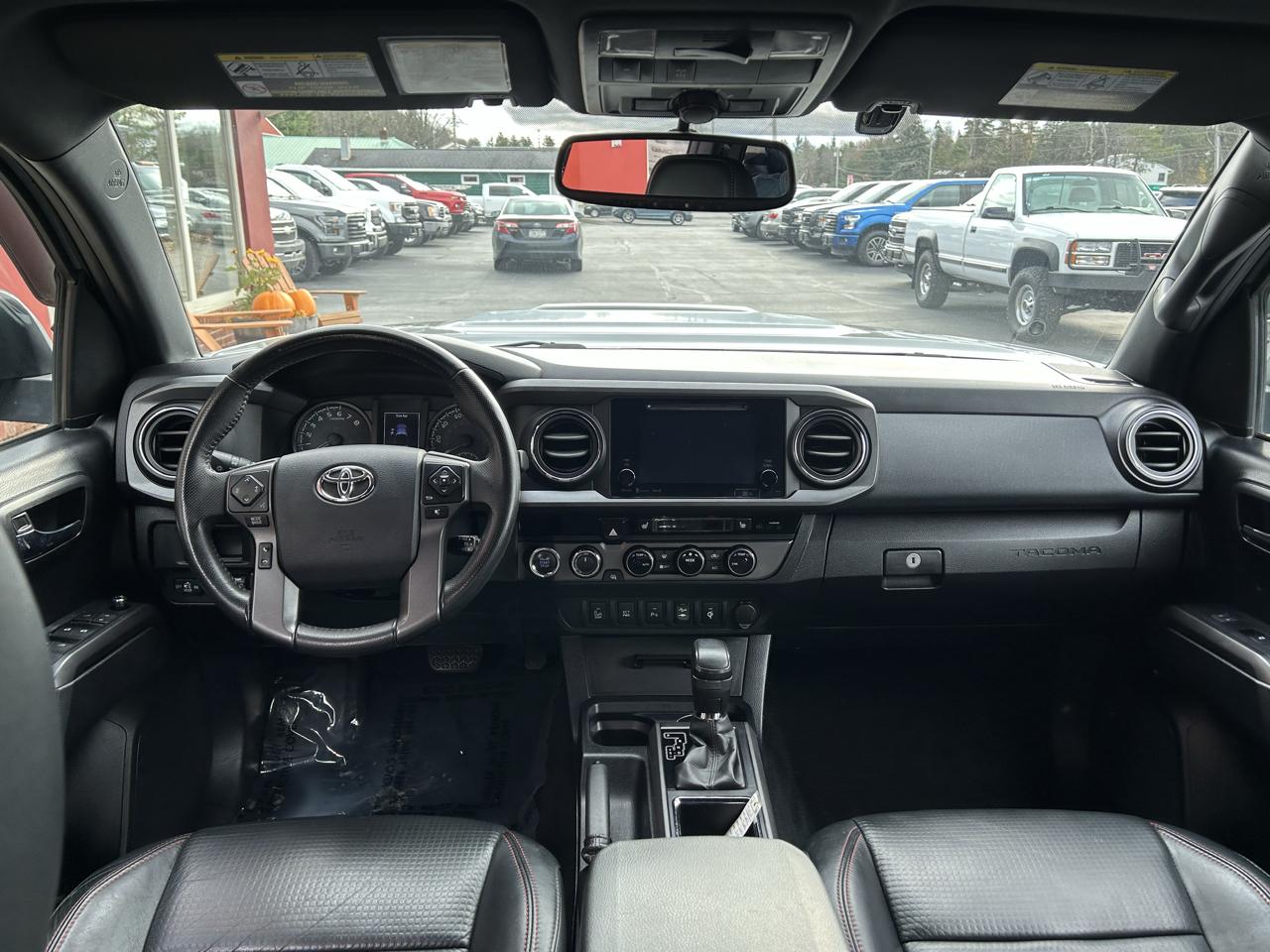 Toyota Tacoma 4WD Double Cab V6 AT TRD Pro (Natl) 2017