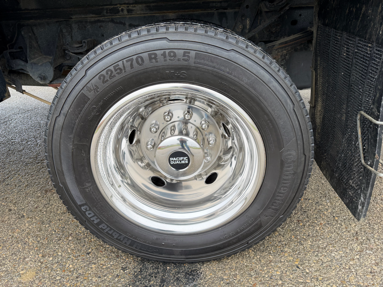 Ford F-550 SuperCab DRW 4WD 2022