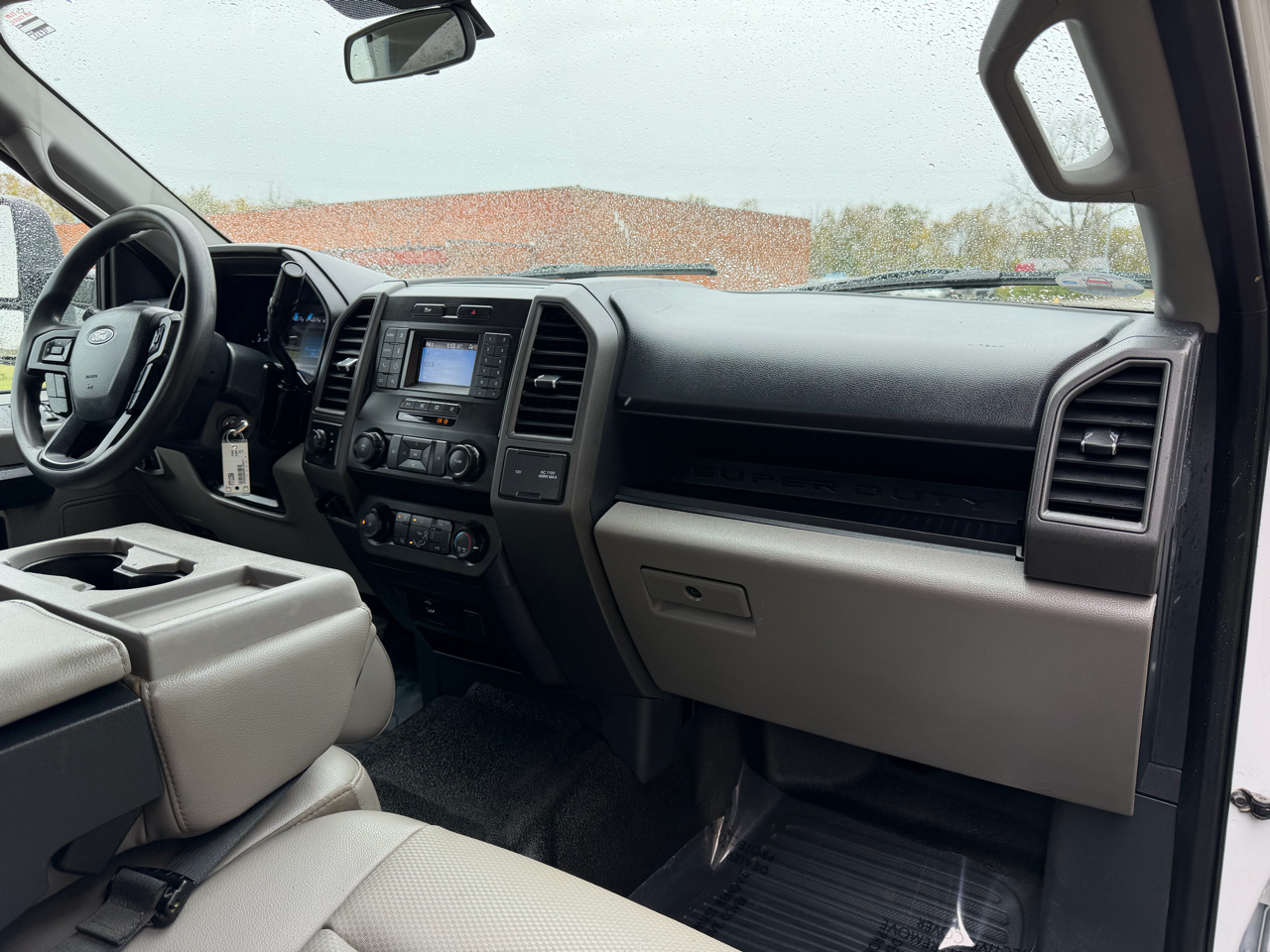 Ford F-550 SuperCab DRW 4WD 2022