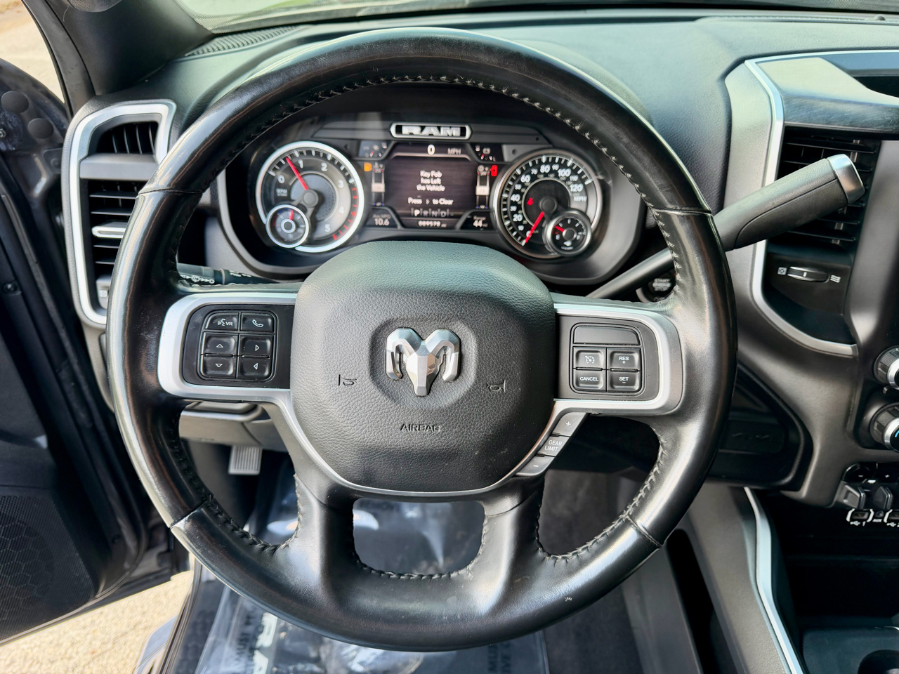 RAM 3500 Big Horn Crew Cab LWB 4WD DRW 2020