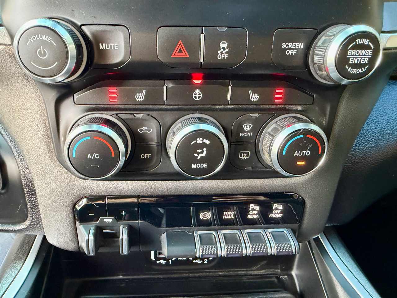 RAM 3500 Big Horn Crew Cab LWB 4WD DRW 2020