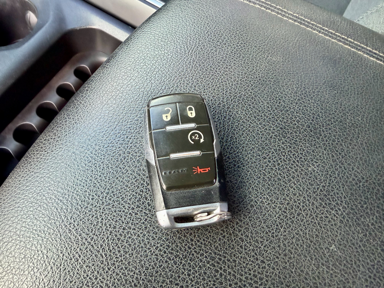 RAM 3500 Big Horn Crew Cab LWB 4WD DRW 2020