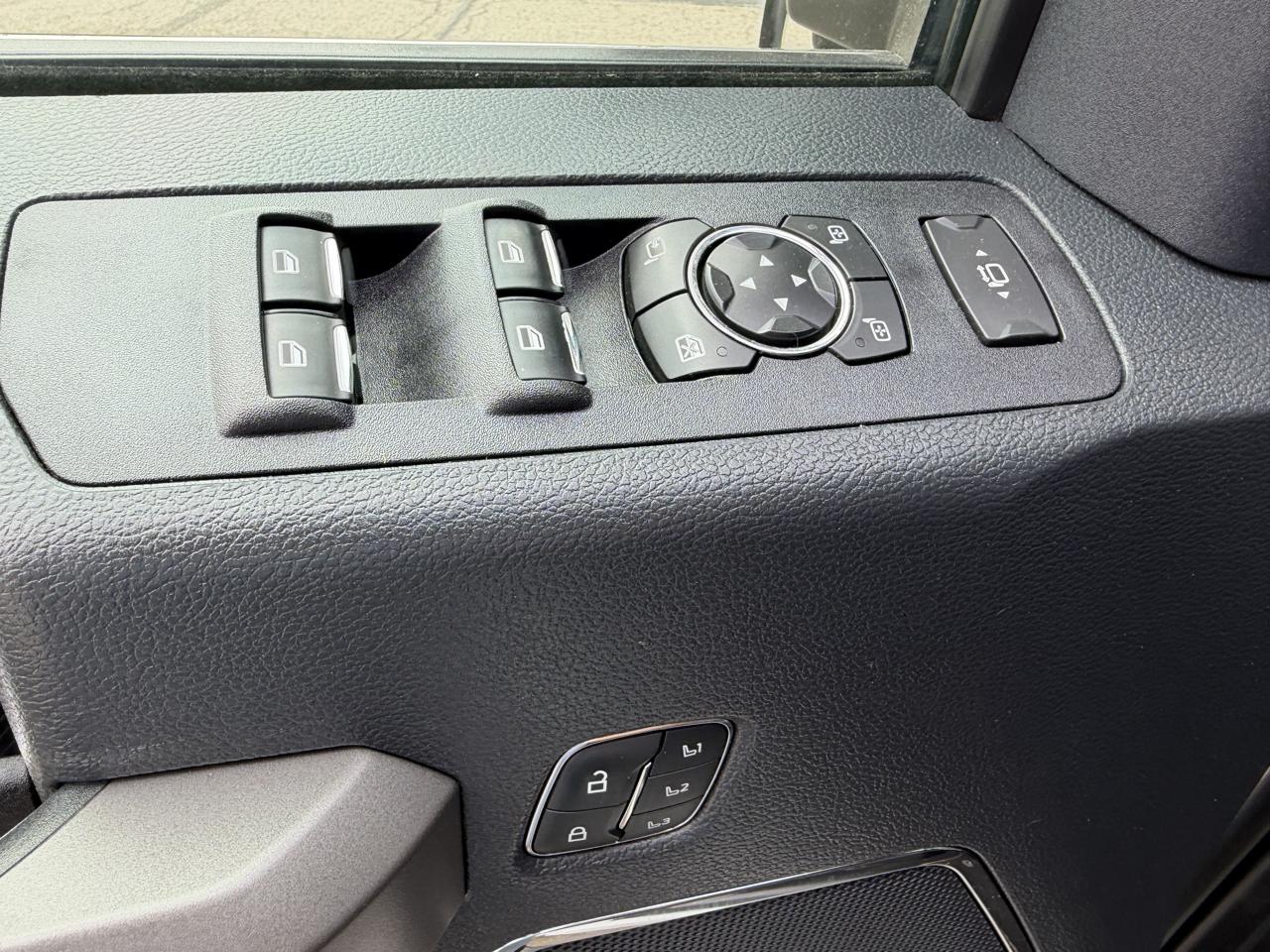 Ford F-250 SD Platinum Crew Cab 4WD 2022