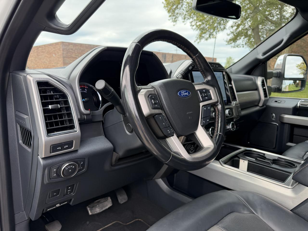 Ford F-250 SD Platinum Crew Cab 4WD 2022