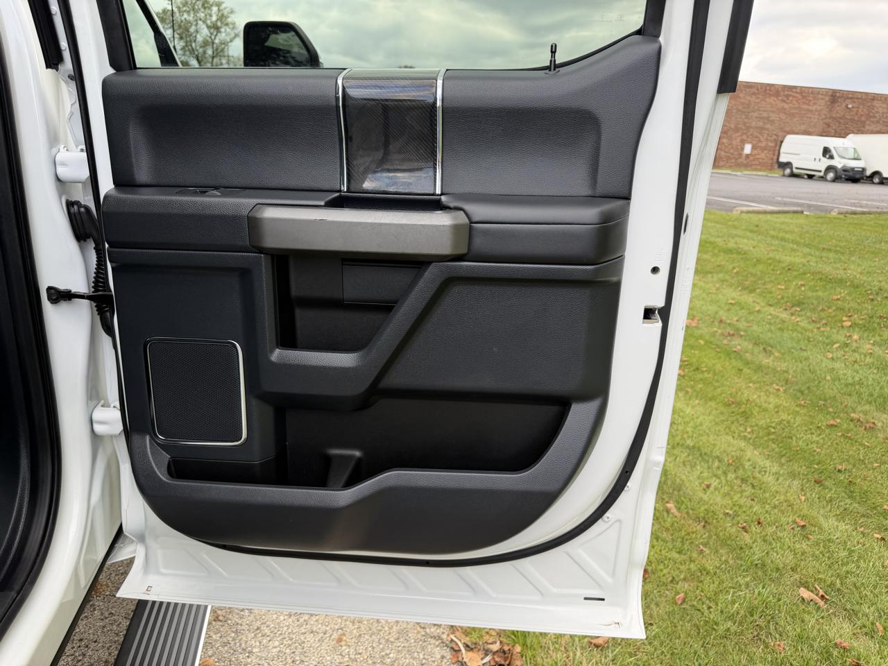 Ford F-250 SD Platinum Crew Cab 4WD 2022
