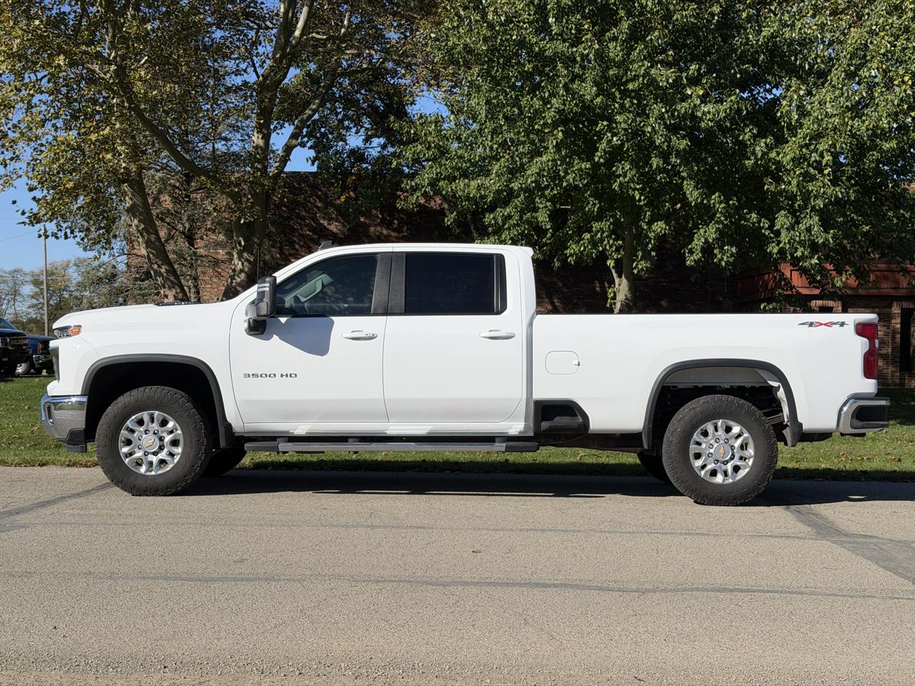Chevrolet Silverado 3500HD LT Crew Cab 4WD 2024
