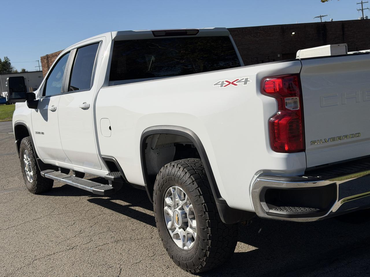 Chevrolet Silverado 3500HD LT Crew Cab 4WD 2024