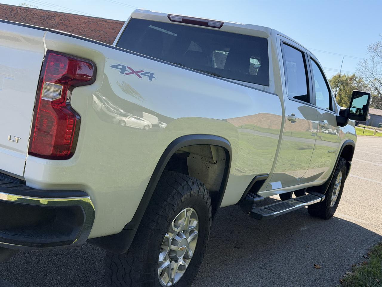 Chevrolet Silverado 3500HD LT Crew Cab 4WD 2024