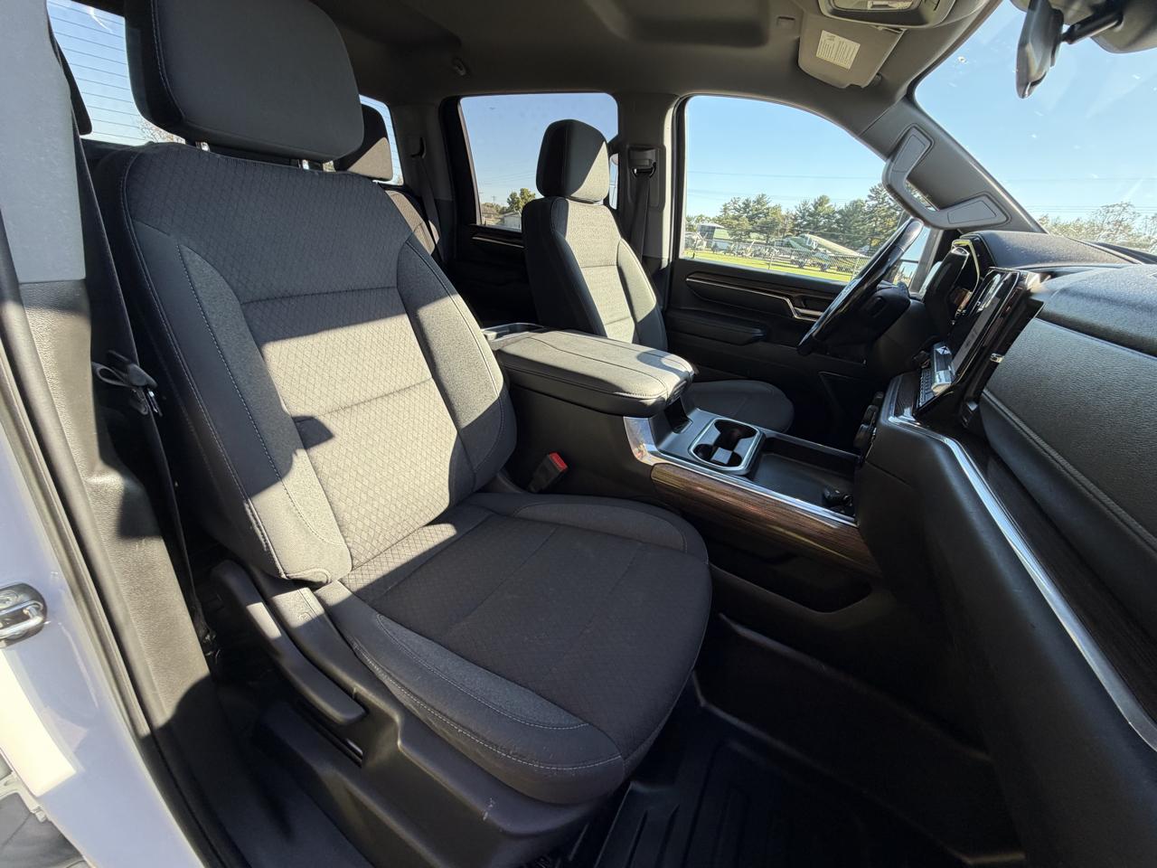 Chevrolet Silverado 3500HD LT Crew Cab 4WD 2024