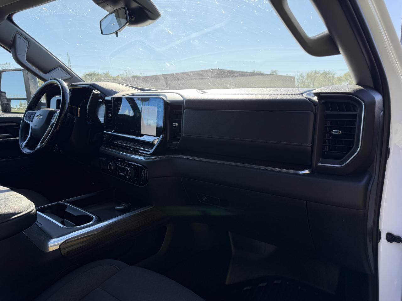 Chevrolet Silverado 3500HD LT Crew Cab 4WD 2024