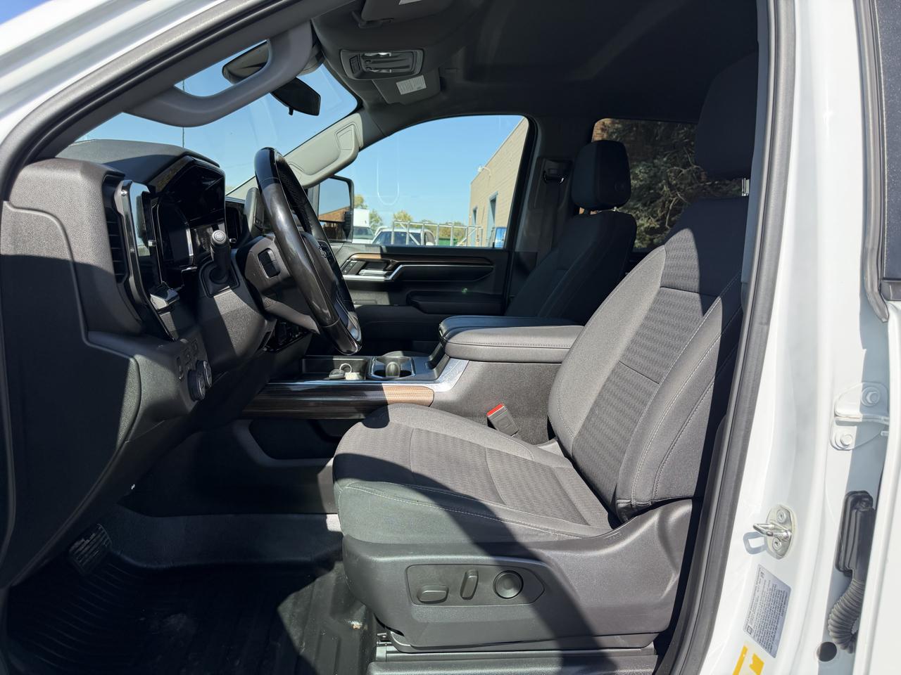 Chevrolet Silverado 3500HD LT Crew Cab 4WD 2024