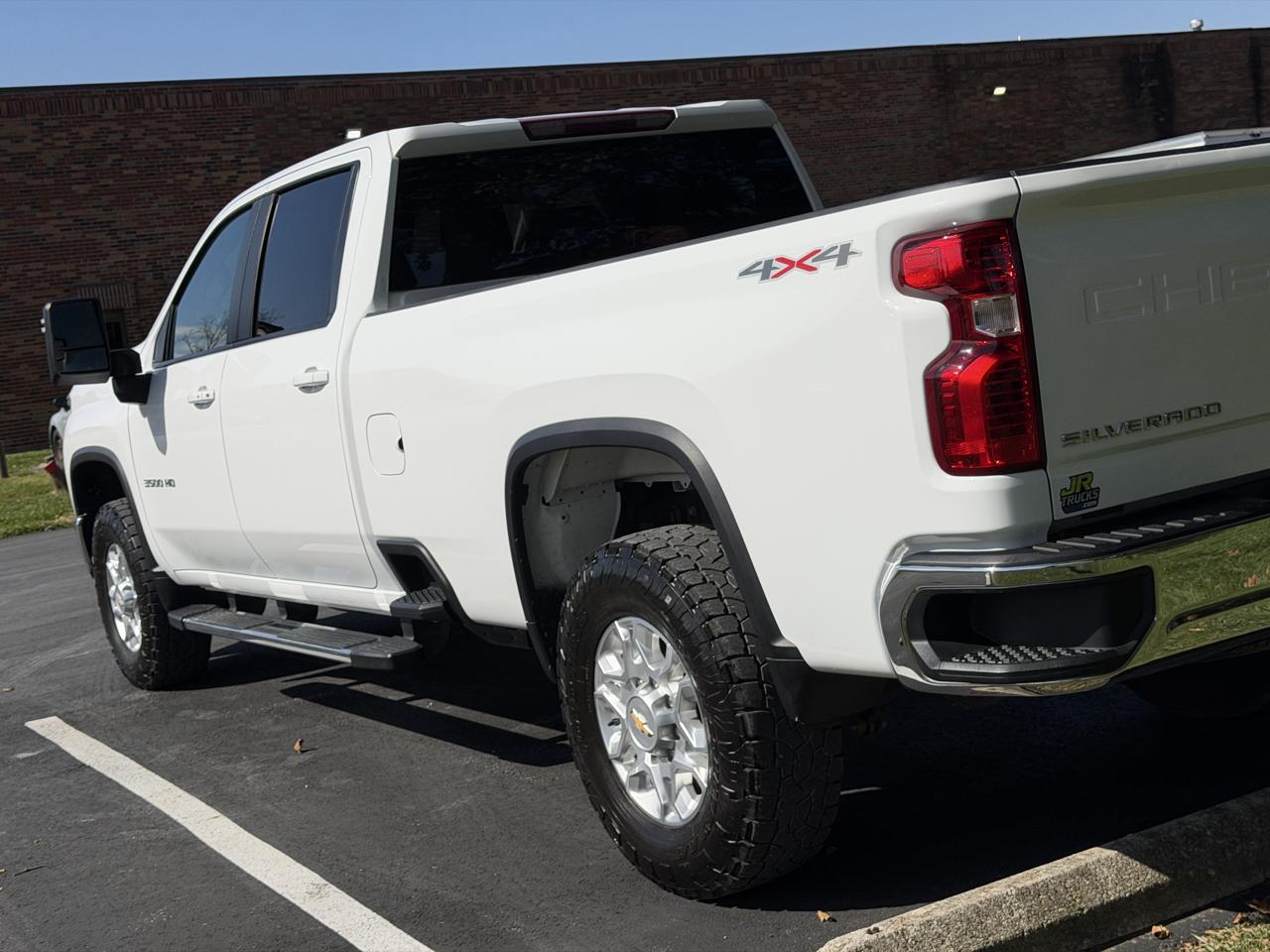 Chevrolet Silverado 3500HD LT Crew Cab 4WD 2024