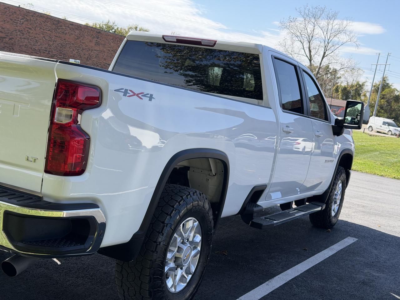 Chevrolet Silverado 3500HD LT Crew Cab 4WD 2024