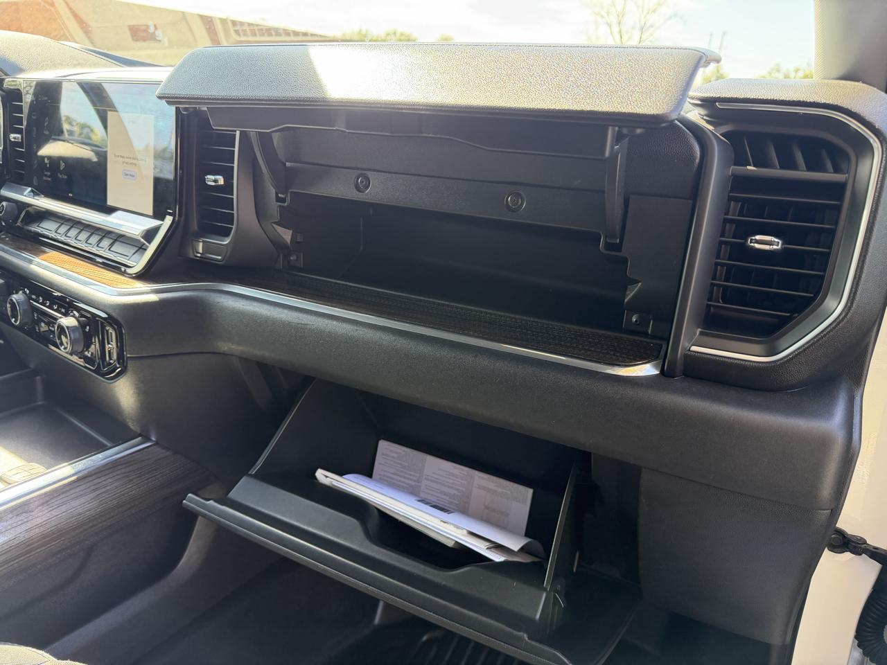 Chevrolet Silverado 3500HD LT Crew Cab 4WD 2024