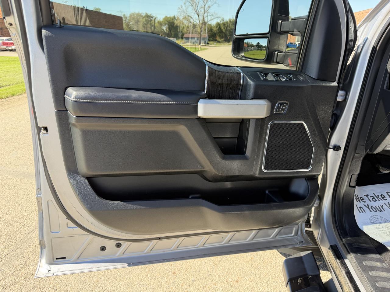 Ford F-250 SD Lariat Crew Cab 4WD 2021