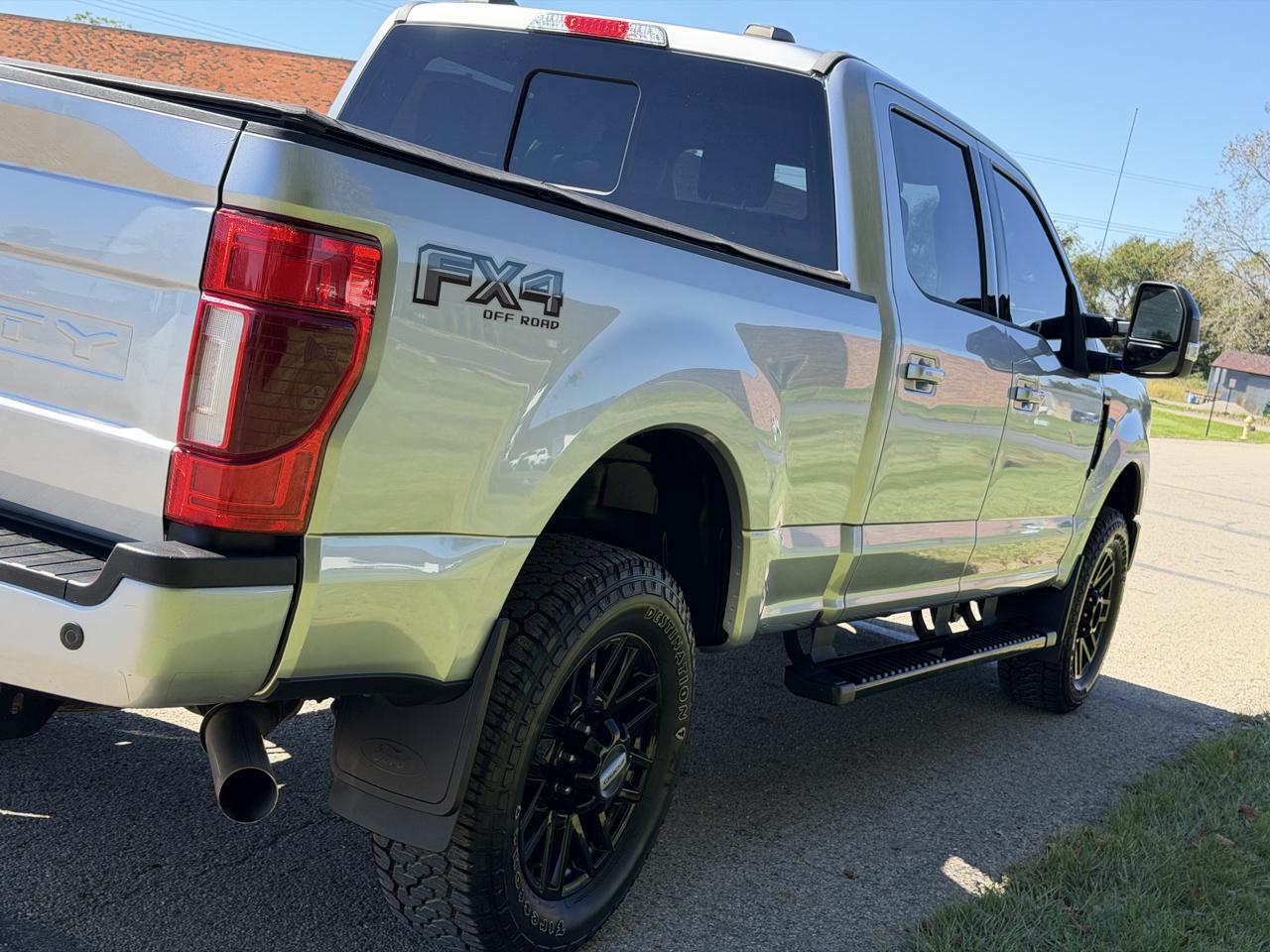 Ford F-250 SD Lariat Crew Cab 4WD 2021