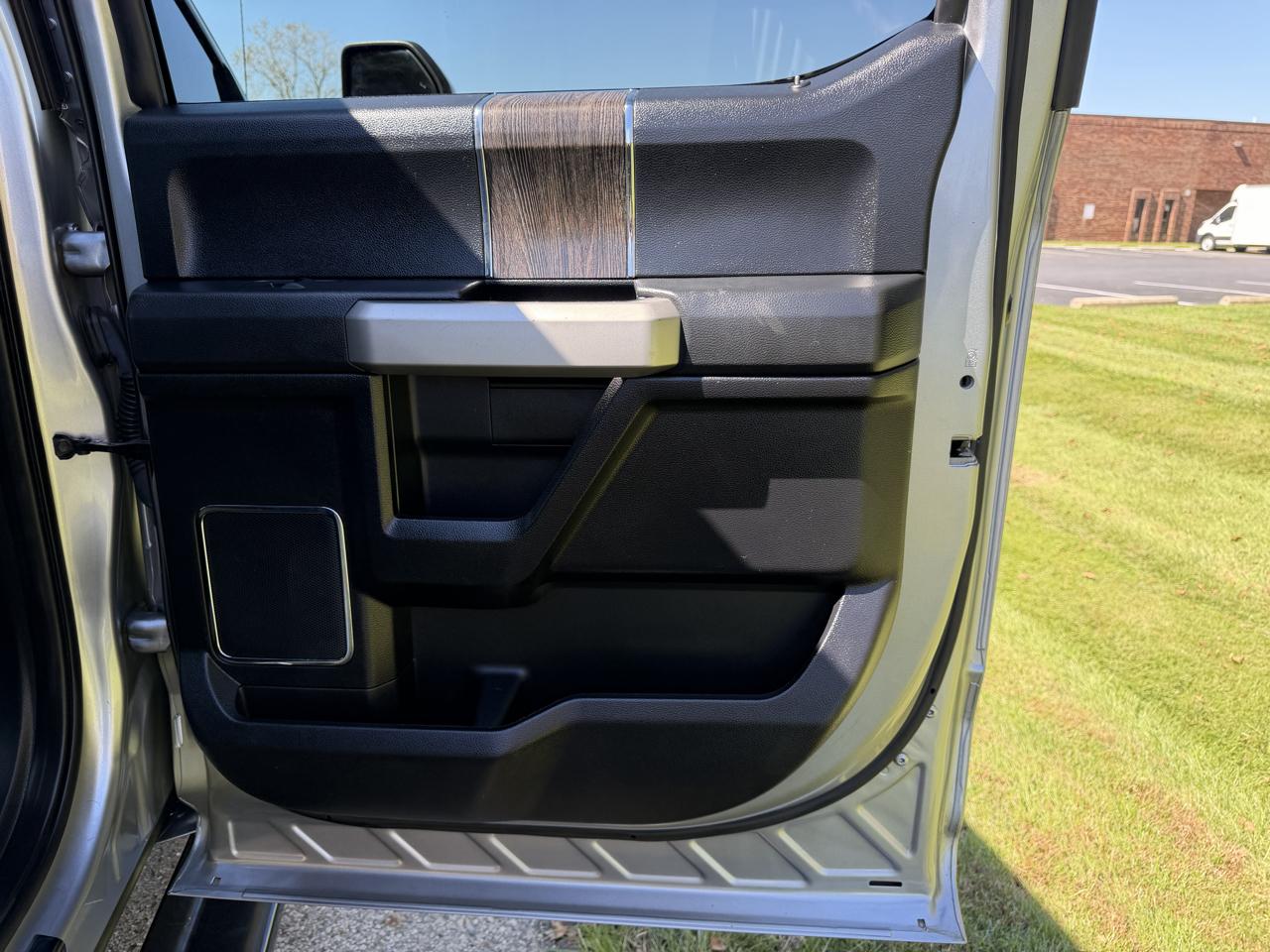 Ford F-250 SD Lariat Crew Cab 4WD 2021