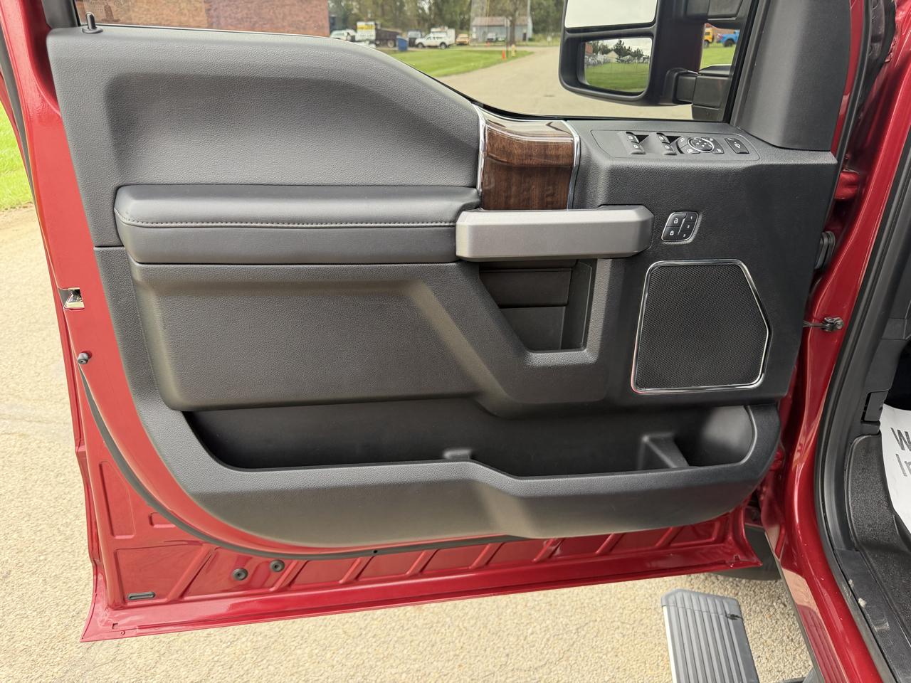 2017 Ford F-350 Super Duty Platinum - Photo 17
