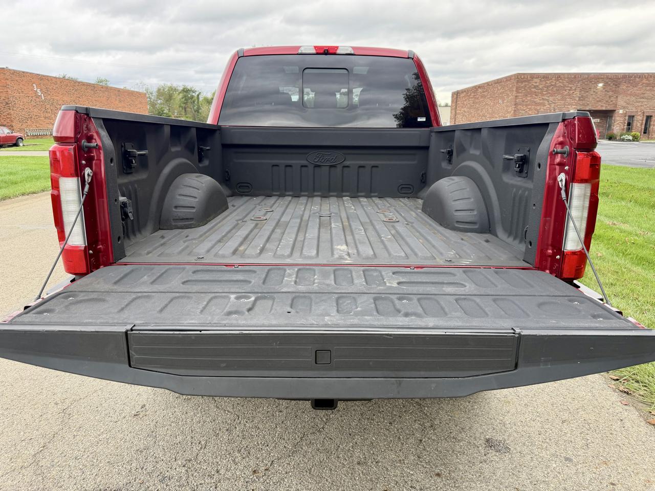 2017 Ford F-350 Super Duty Platinum - Photo 43