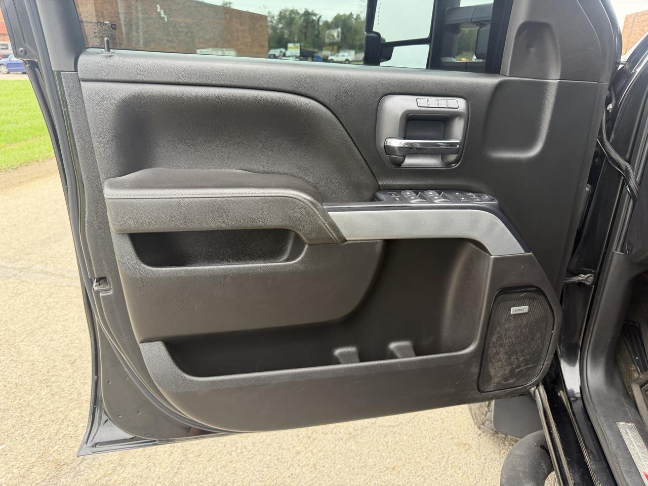 Chevrolet Silverado 2500HD LTZ Crew Cab 4WD 2017