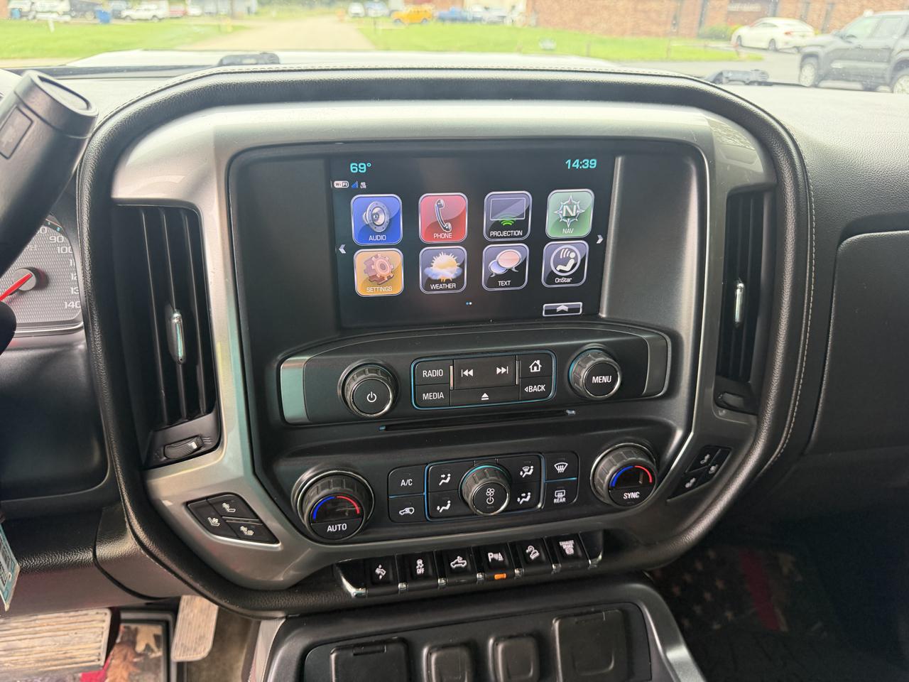 Chevrolet Silverado 2500HD LTZ Crew Cab 4WD 2017