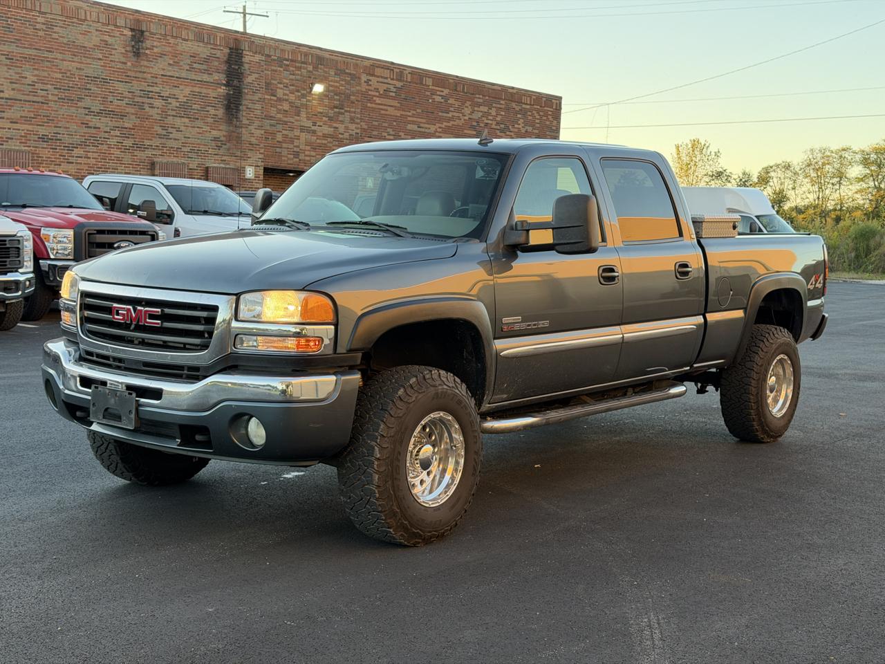 GMC Sierra 2500HD SLT Crew Cab 4WD 2006