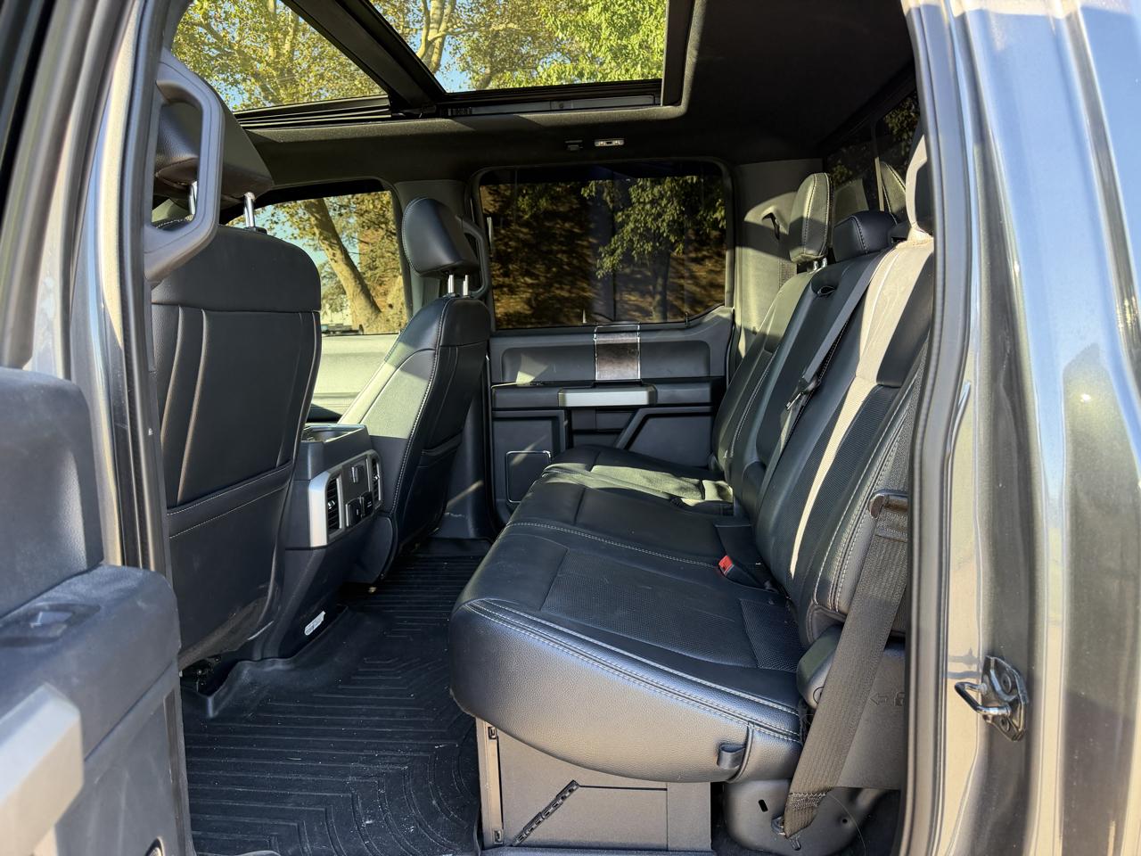 Ford F-250 SD Lariat Crew Cab 4WD 2022