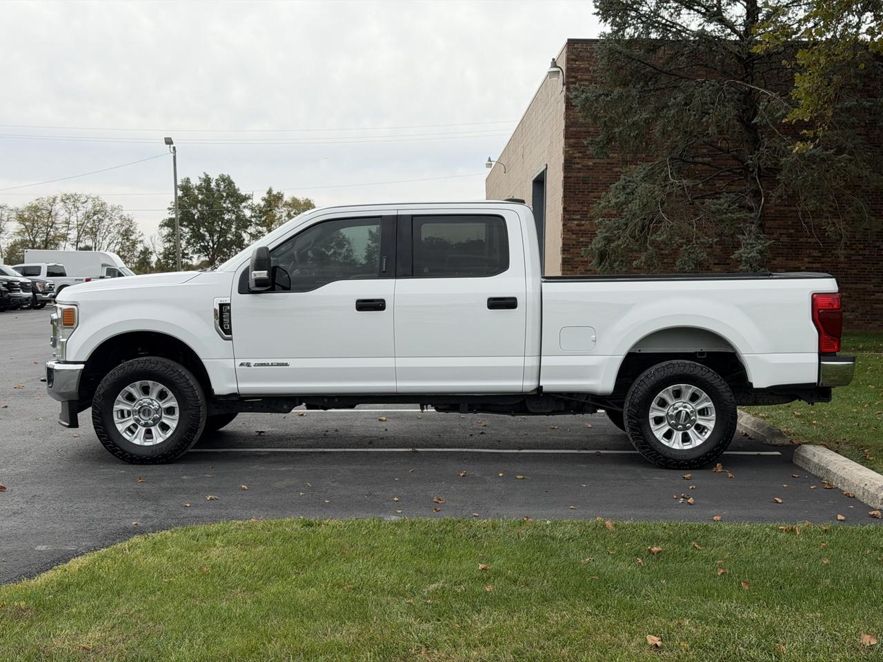 Ford F-250 SD XLT Crew Cab 4WD 2022