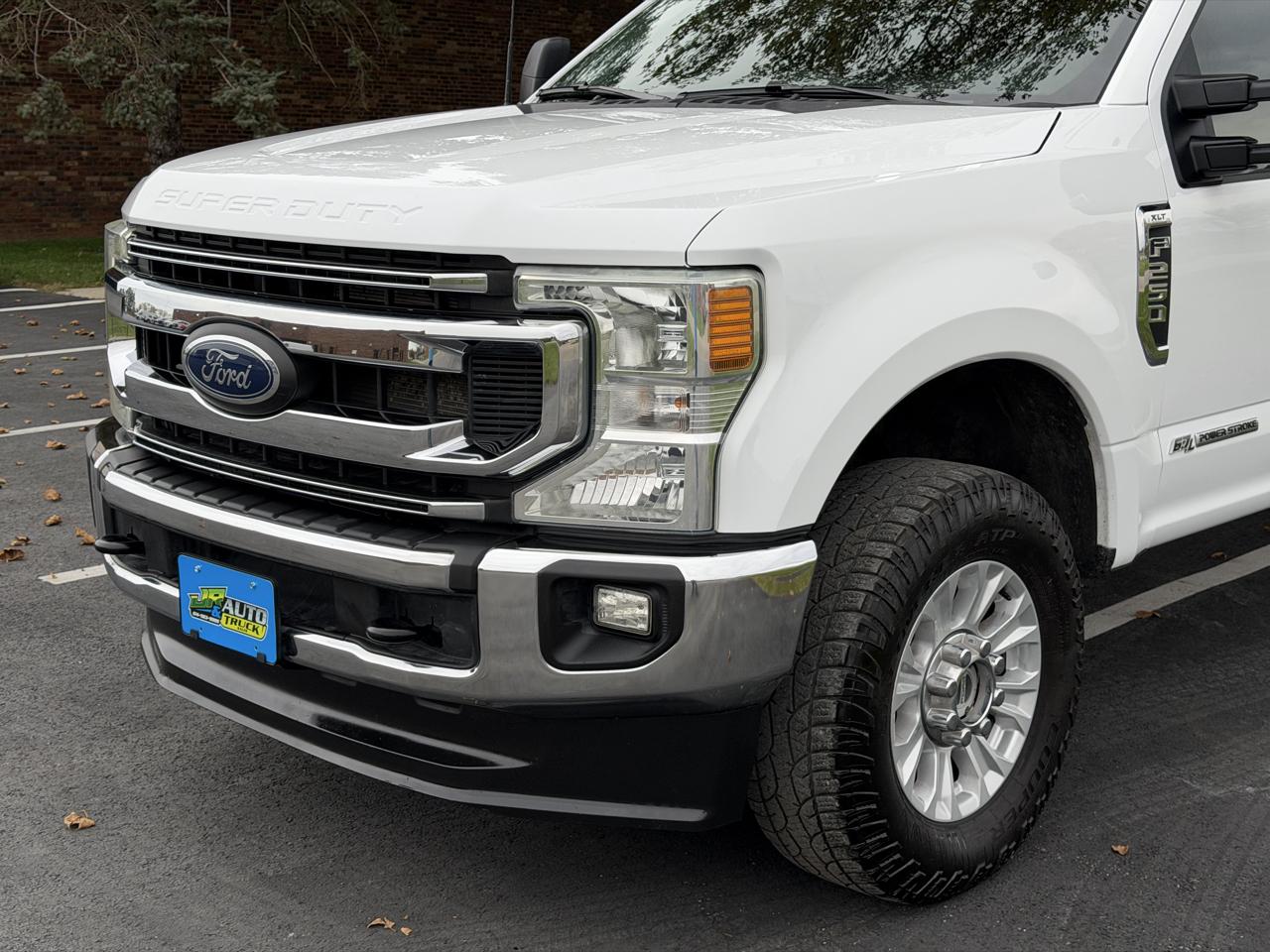 Ford F-250 SD XLT Crew Cab 4WD 2022