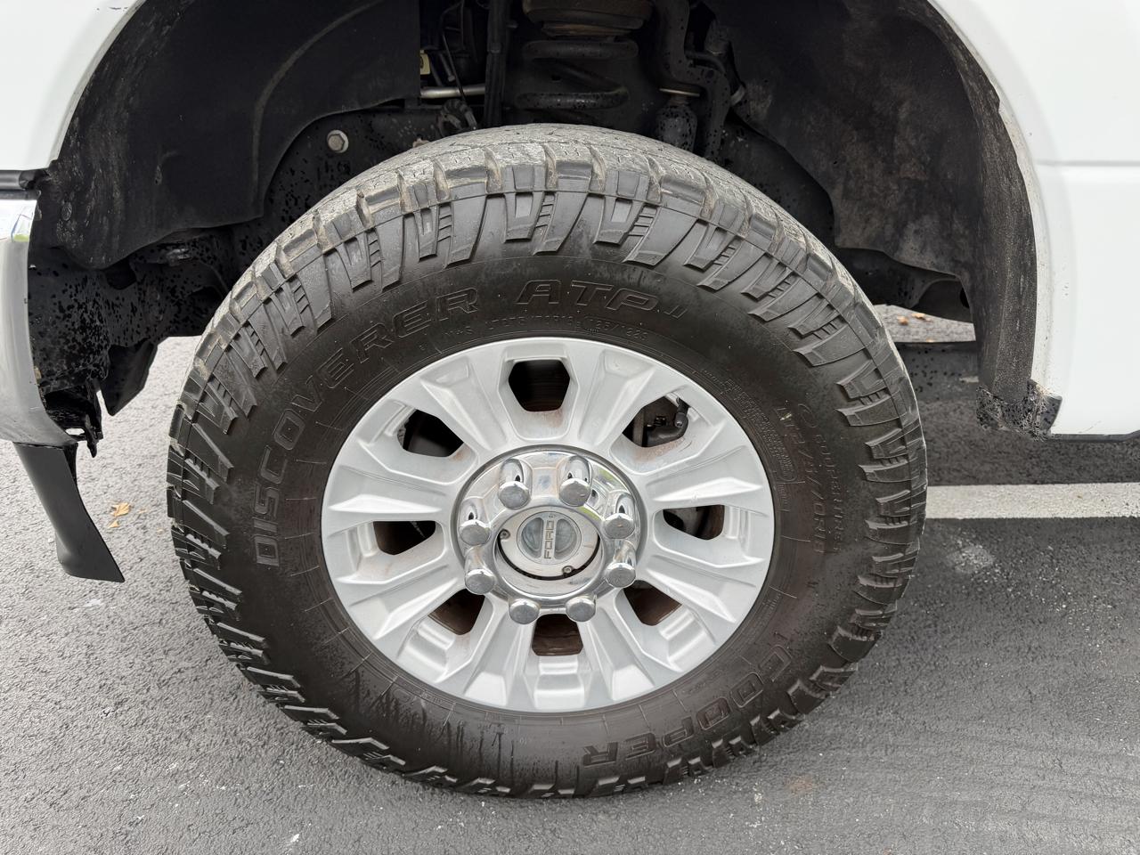 Ford F-250 SD XLT Crew Cab 4WD 2022