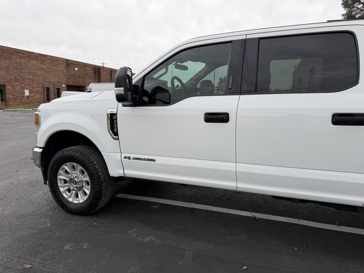 Ford F-250 SD XLT Crew Cab 4WD 2022