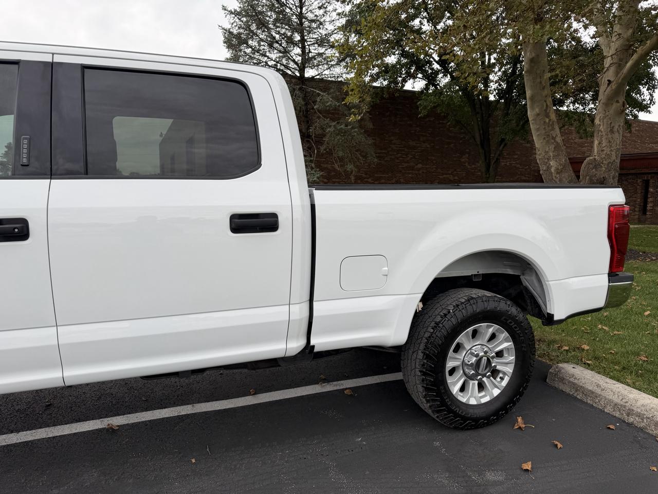 Ford F-250 SD XLT Crew Cab 4WD 2022
