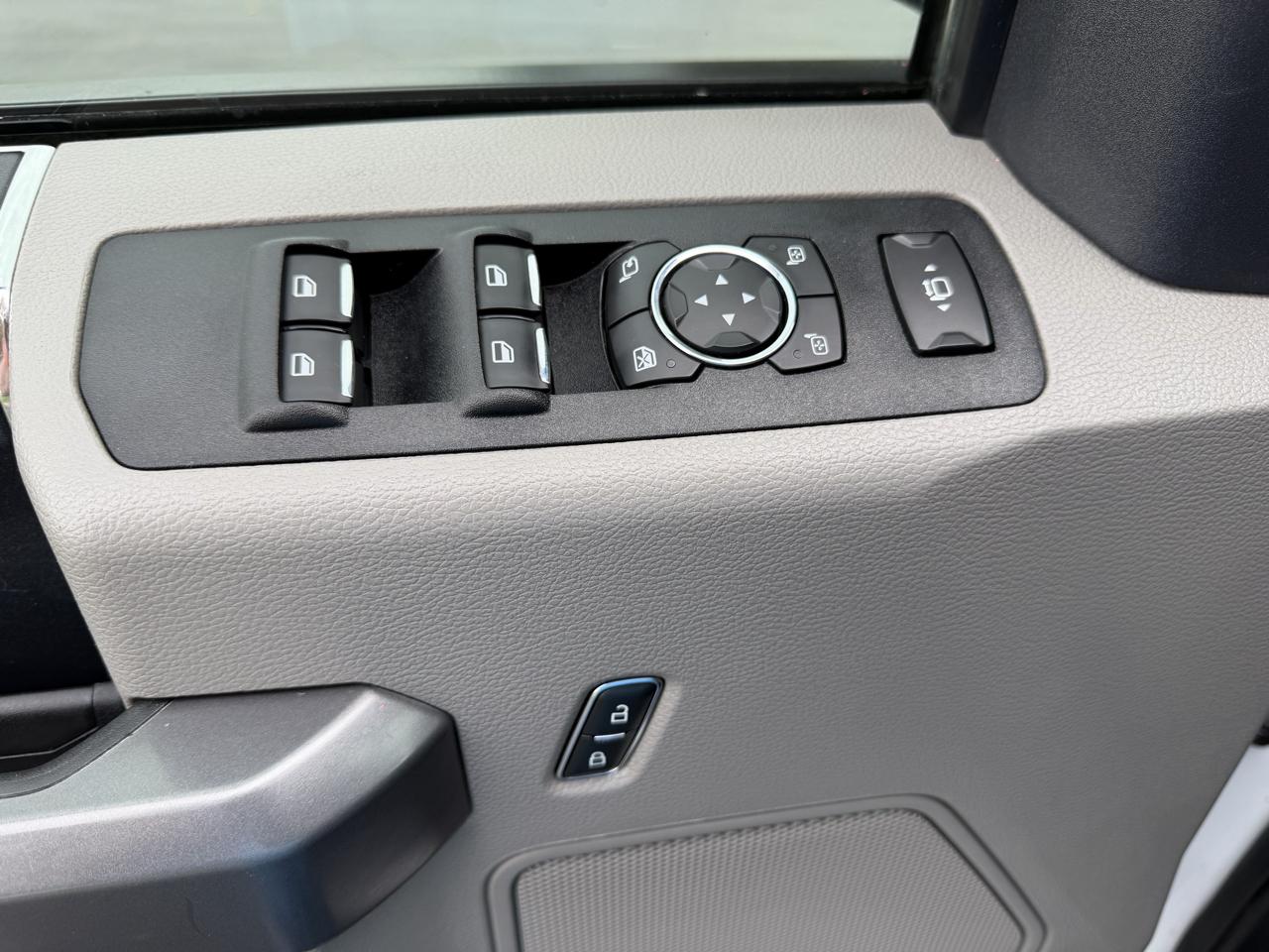 Ford F-250 SD XLT Crew Cab 4WD 2022