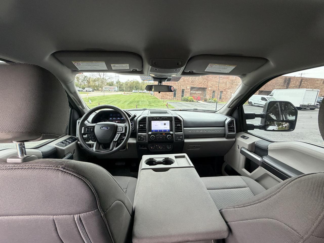 Ford F-250 SD XLT Crew Cab 4WD 2022